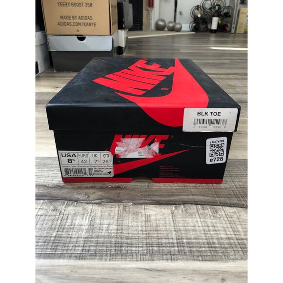 Air Jordan Retro 1 OG High Black Toe 2016 Size 8.5M With Box 555088-125 - Picture 6 of 9
